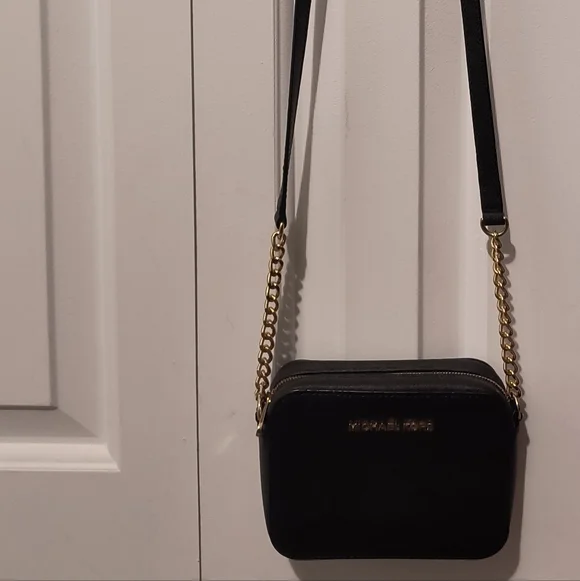 Michael Kors Black Crossbody Bag with Gold Chain - Picture 5 of 7